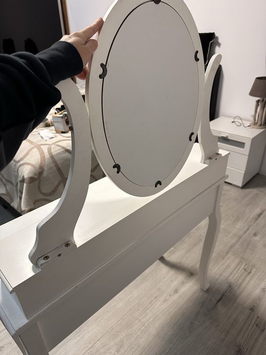 Vand masa de machiaj MALLING cu oglindă albă