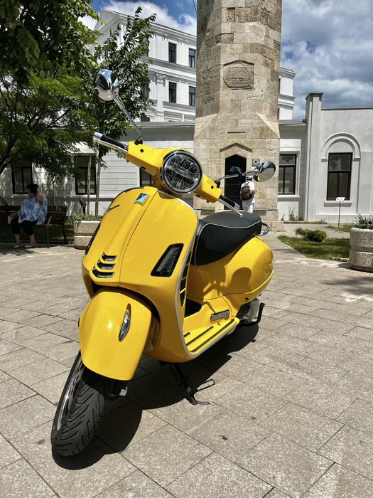 Vespa GTS 300 2021