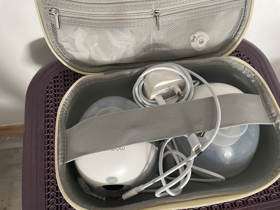 Hands free Електрическа двойна помпа за кърма Momcozy