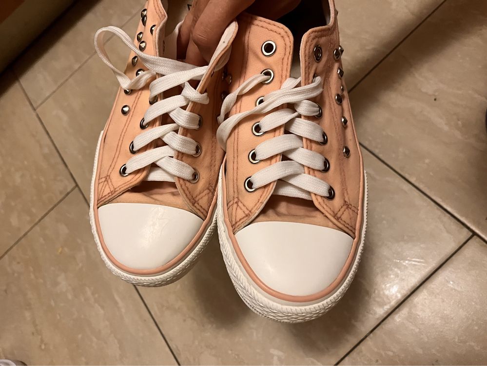 Adidas calvin klein daris emporio armani converse естествен косъм