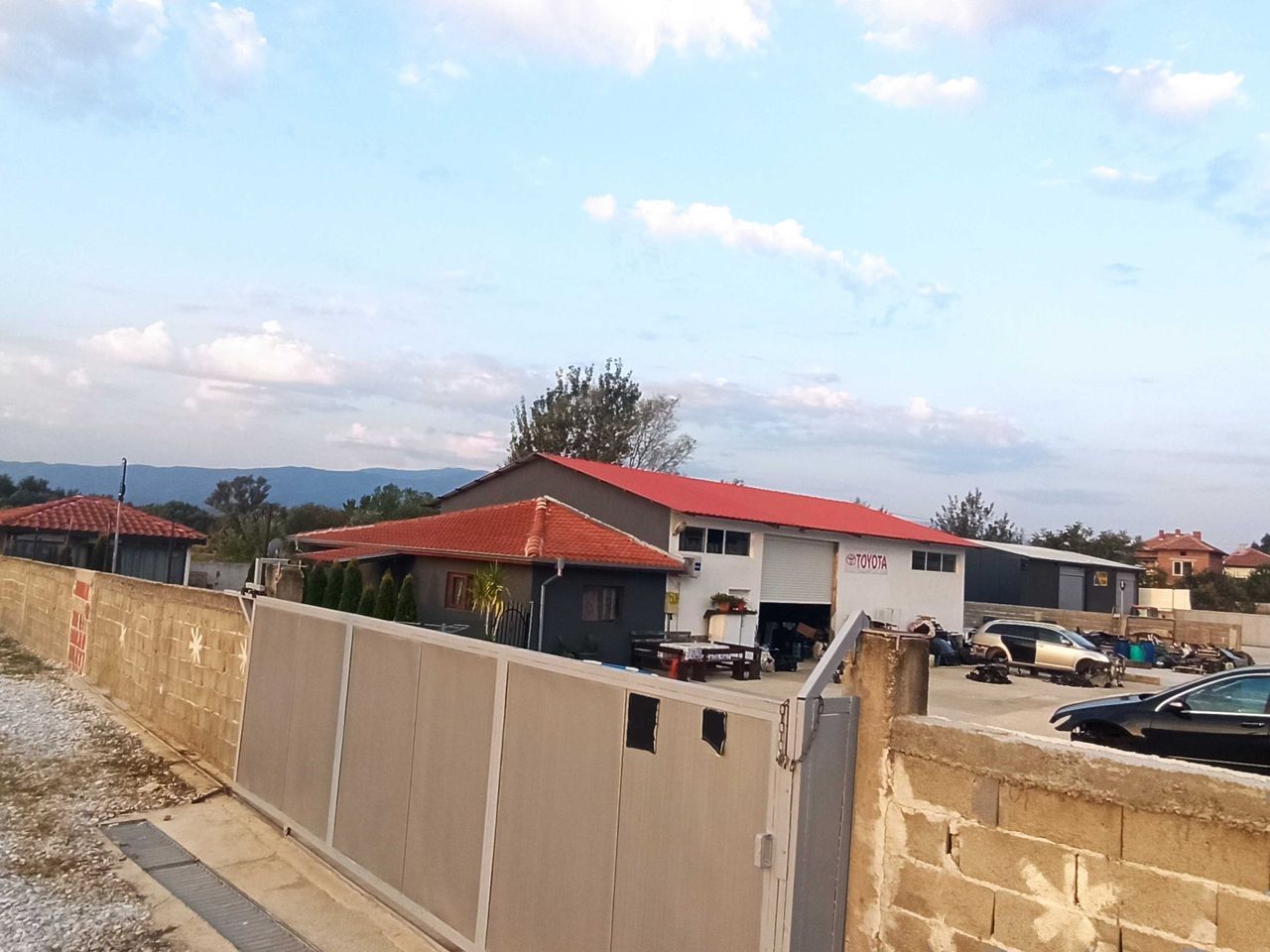 Продава се Промишлена сграда в Сандански - 2000 кв.м за 130 €/кв.м - Снимка #18