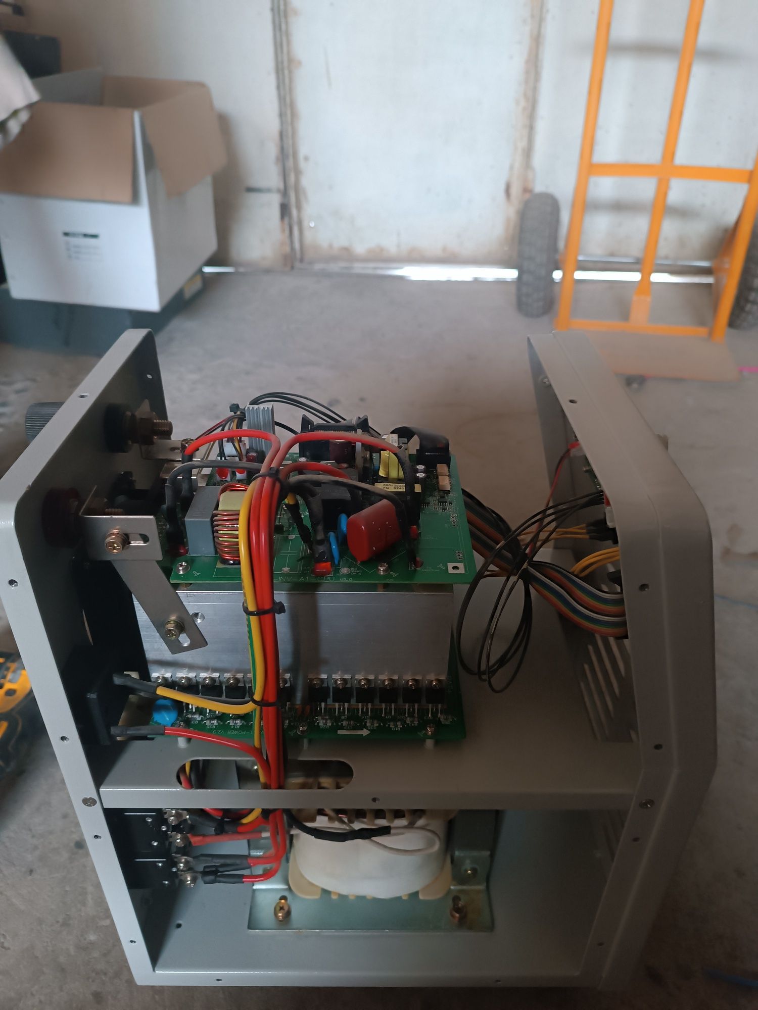 Солнечный Инвертор 5000VA 48v~220v