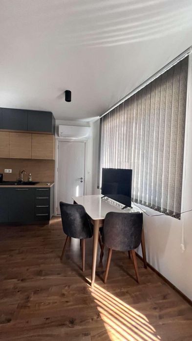 Дава се под наем Едностаен апартамент в Варна, Център - 30 кв.м за 450 € - Снимка #1