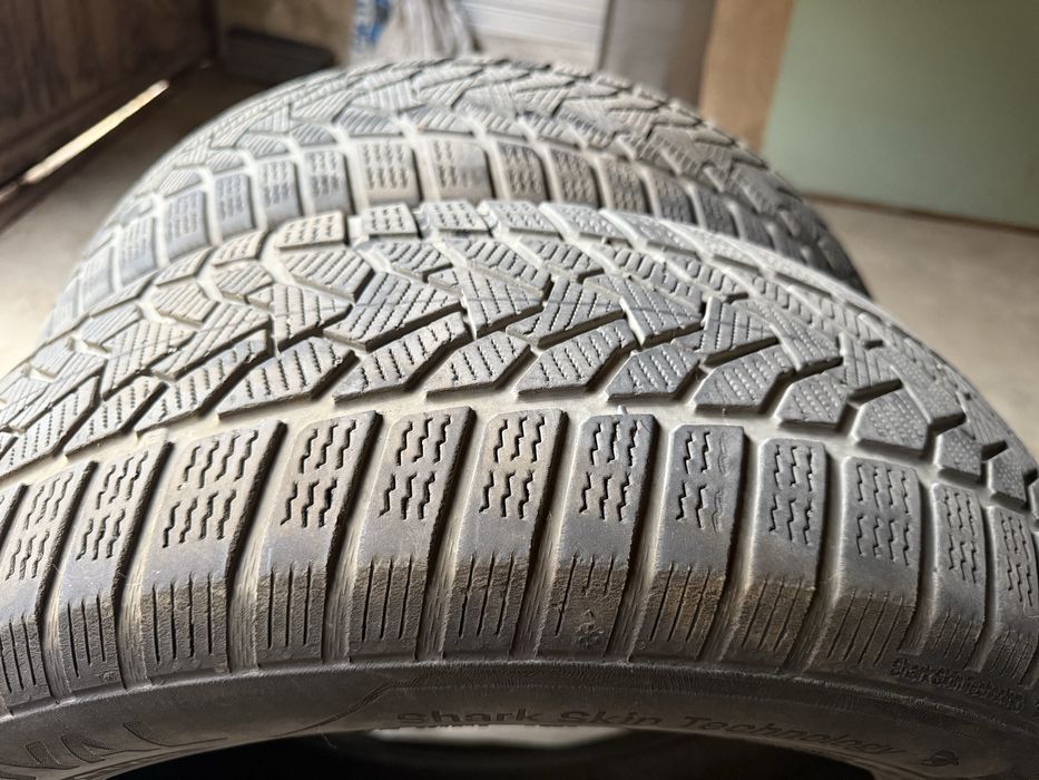 Set 4 anvelope iarnă 235/60 R18 Hankook & Uniroyal - stare excelentă