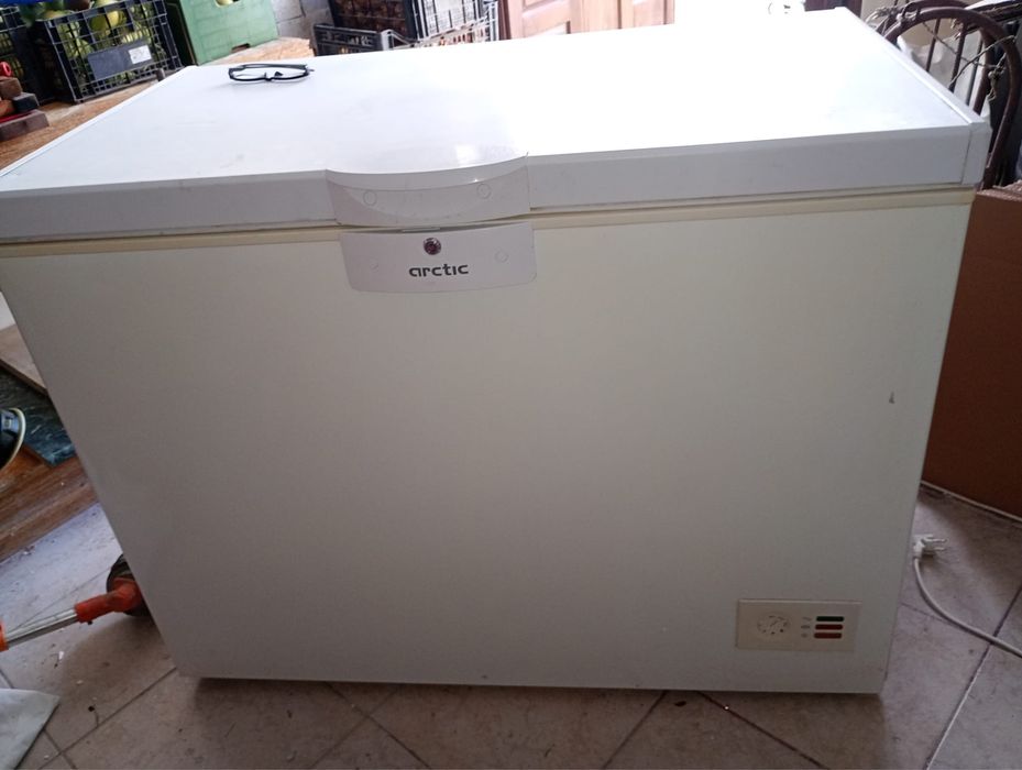 Lada frigorifica tip congelator