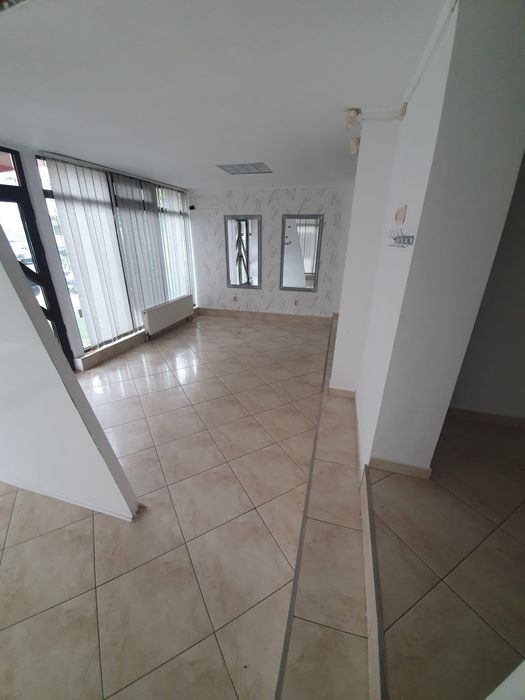 Apartament, spațiu comercial, extindere