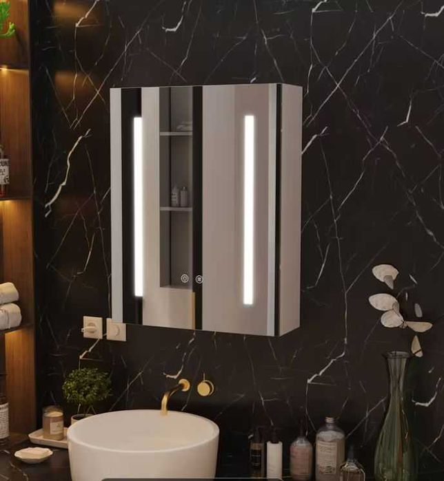 Шкаф за баня с огледало и led осветление