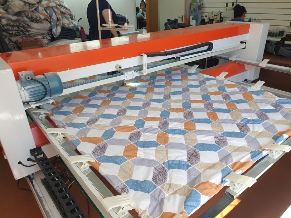 Продам швейная машина для производства одеяла