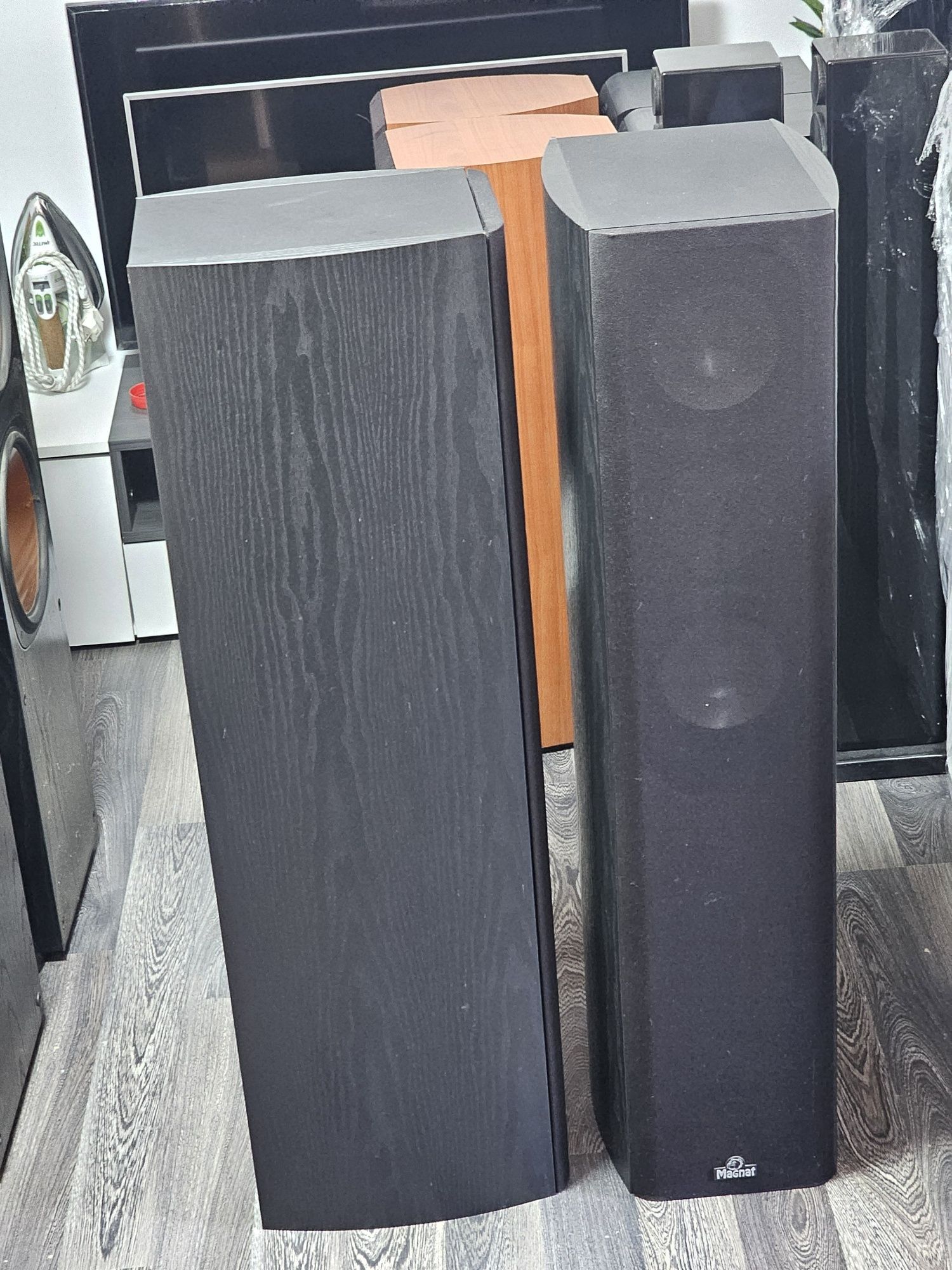 Boxe de podea Magnat Vintage 320
