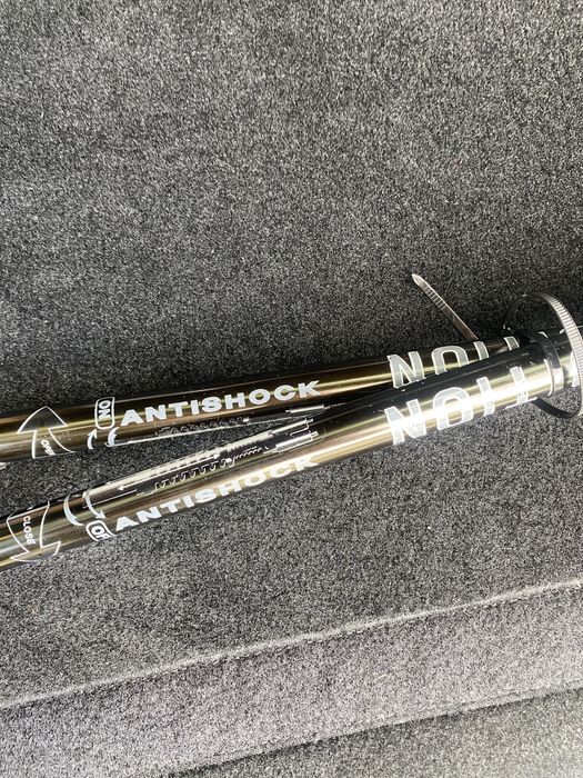 Щеки Leki за туризъм и ски