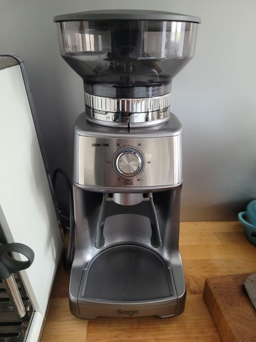 Кафемелачка Sage Dose Control Pro