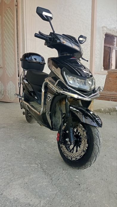 Elektro skuter kattasi 80 atrofida yuradi xolati zo’r