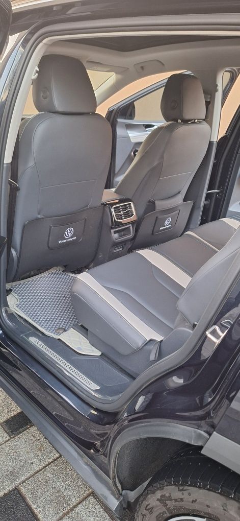 Volkswagen ID6 Pure Plus 2022_2023 god