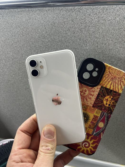 Прдам телефон iphone 11