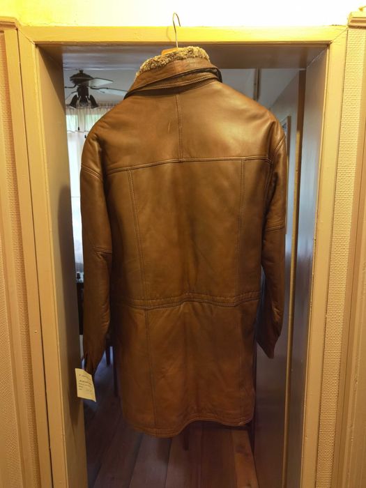 Продавам яке естествена кожа XL.НОВО