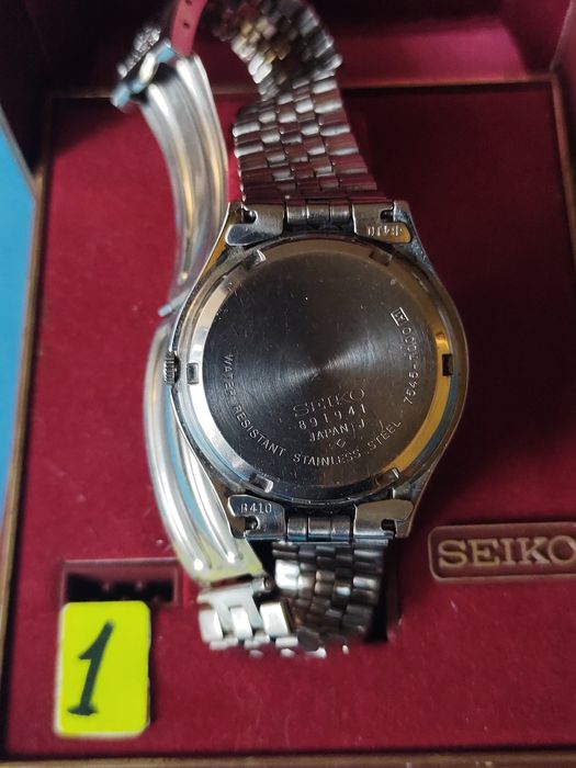 Часовници Seiko guartz и Seiko-5 модел от 1970 година