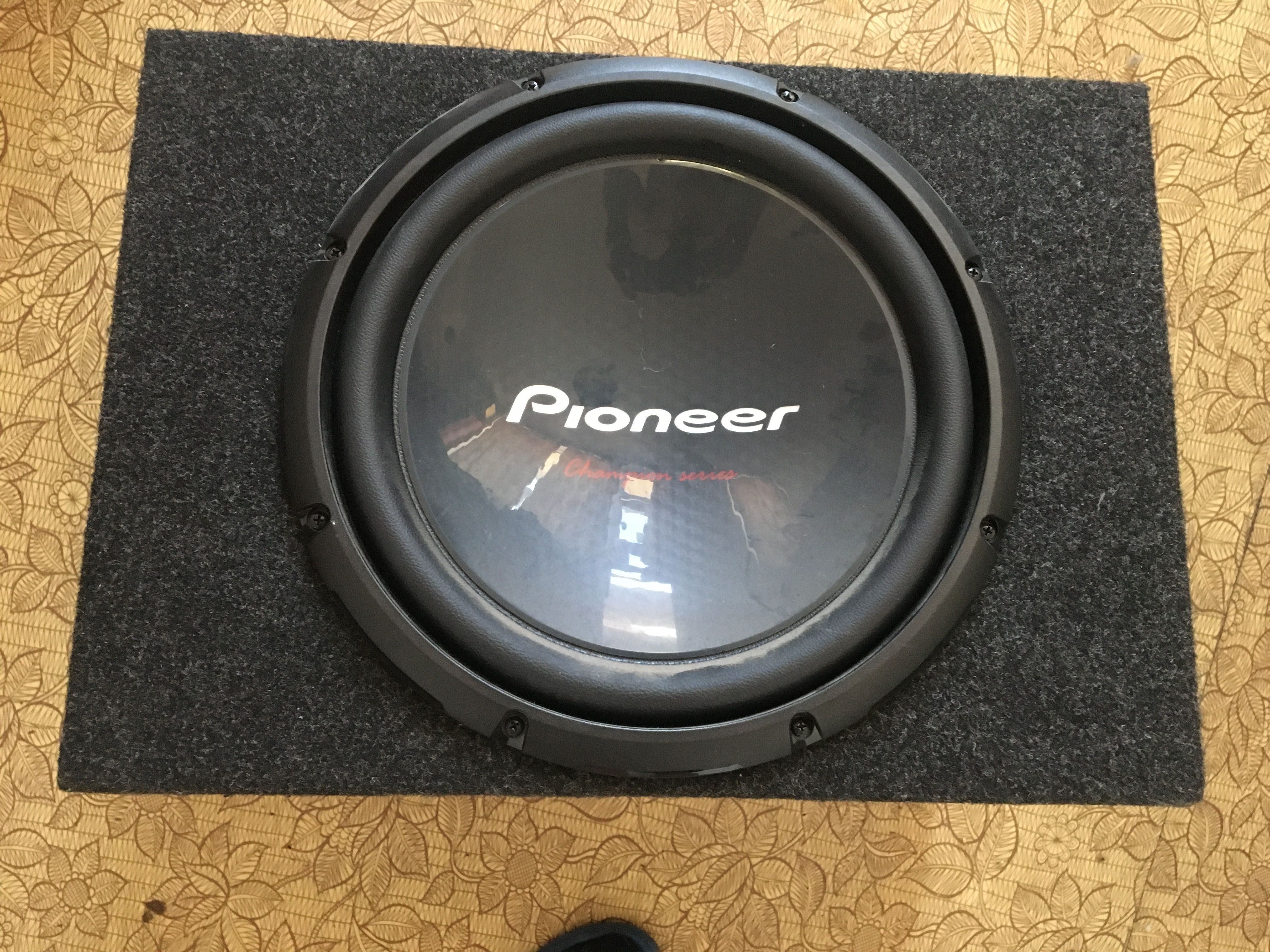 Pioneer бас каса