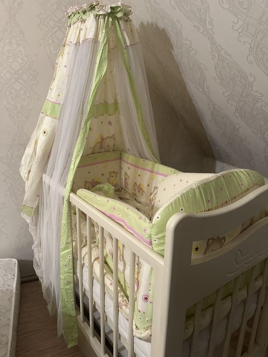 Кроватка для новорожденного