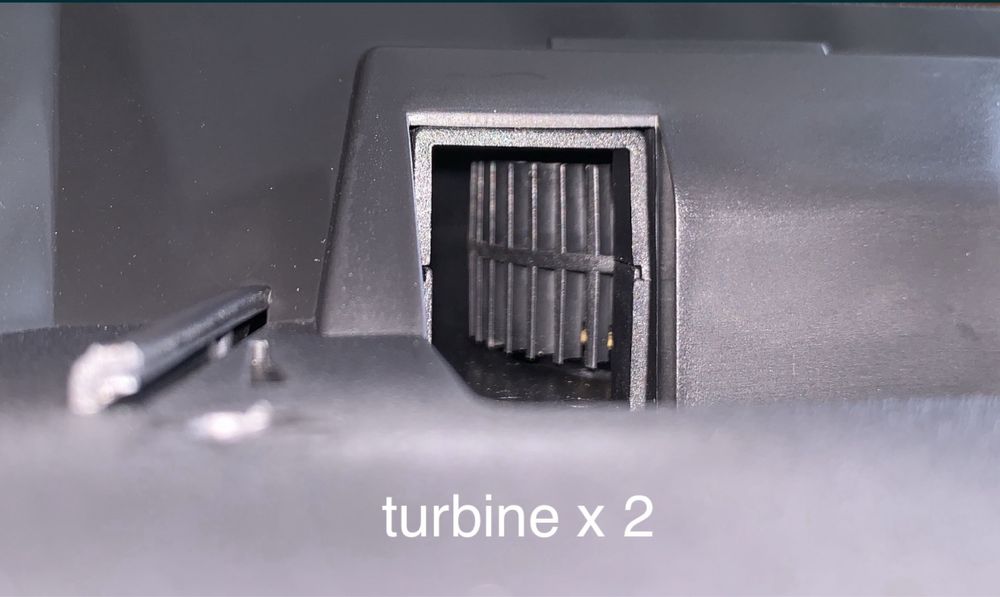 Pret fix. COOLERpad cu 2 turbine. pt laptop 15-17 inch. Lumini RGB