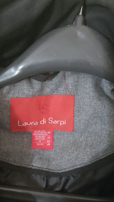 Дълго дамско зимно яке със пухена качулка