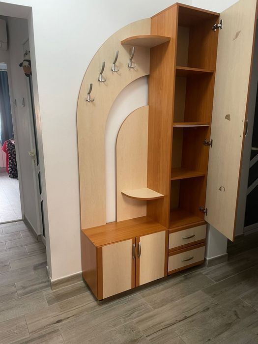 Vând dulap Thomas in stare buna.Pret ușor negociabil