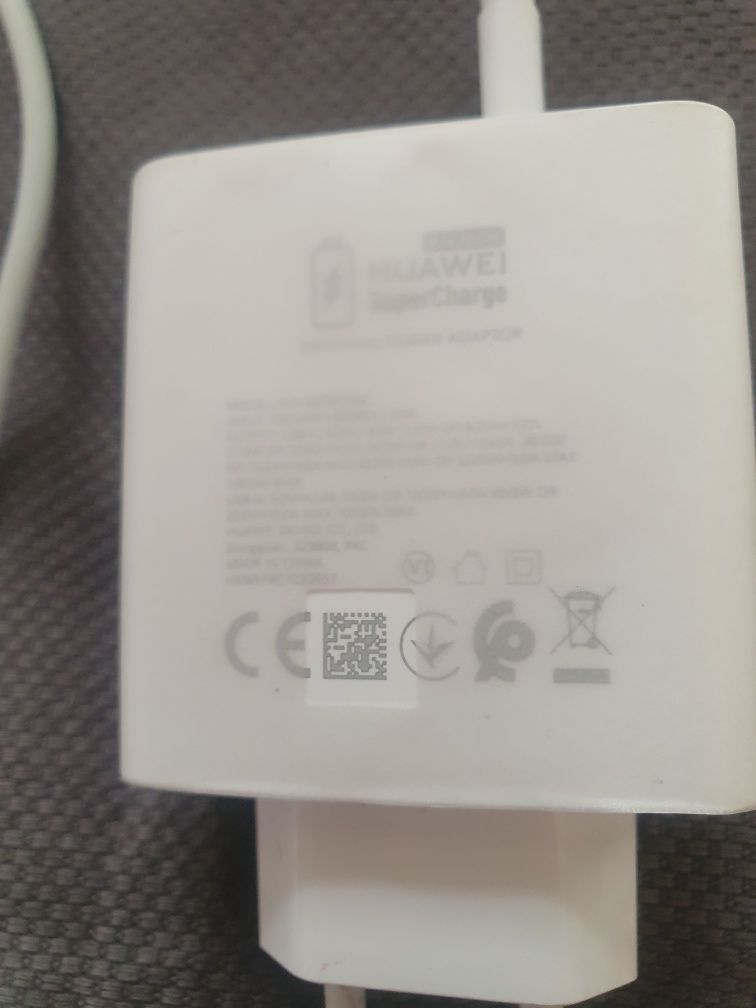 Зарядно за hiawei pura 70 pro