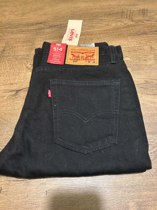 Чисто нови, оригинални дънки Levis 514
