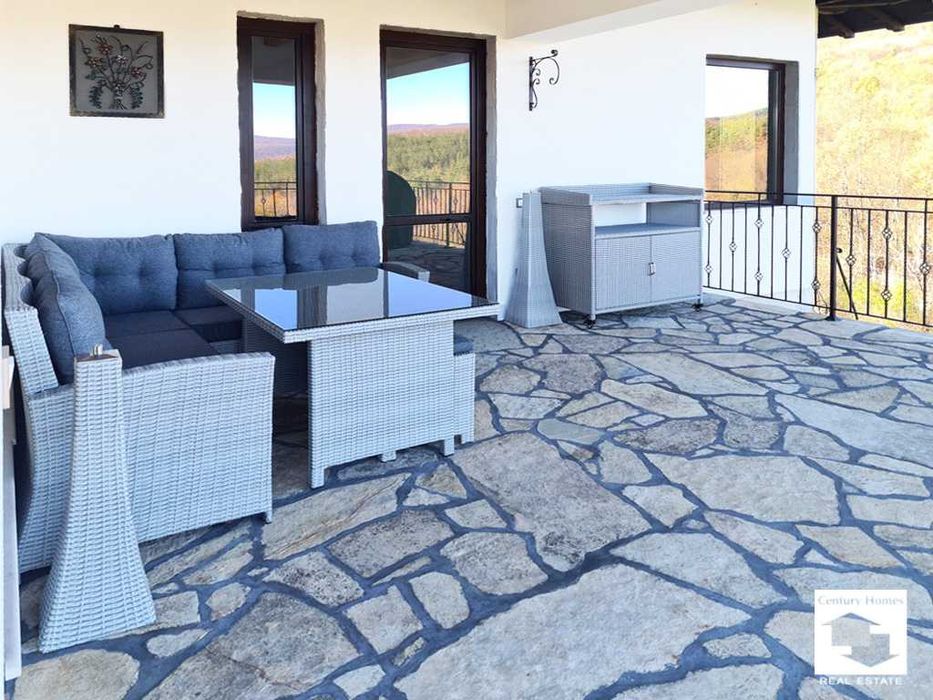 125186 Новопостроена къща с панорамна гледка в с. Средни колиби