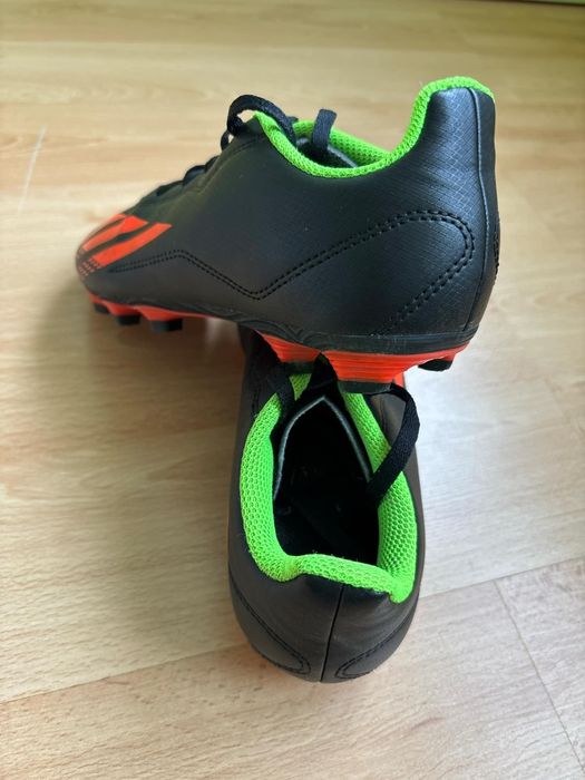 Футболни обувки ADIDAS