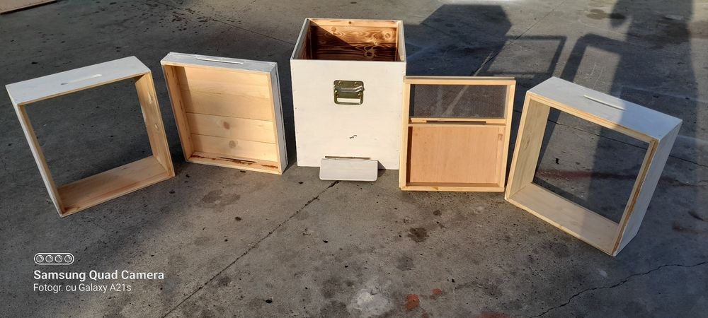 Lăzi pentru albine Noi 250 lei Stupul