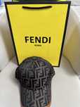 Fendi-Автентична чисто нова шапка(унисекс)
