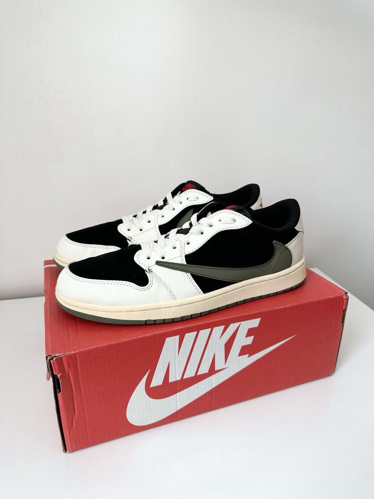 Travis Scott x Air Jordan 1 Low Oliv (42,5) Маратонки