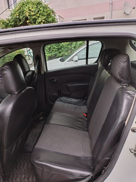 Vând Dacia Sandero