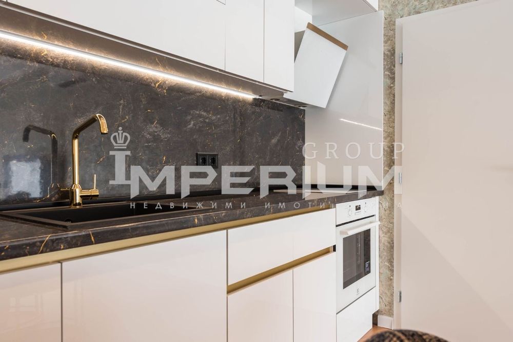 Дава се под наем Тристаен апартамент в Варна, Централна поща - 100 кв.м за 1000 € - Снимка #9