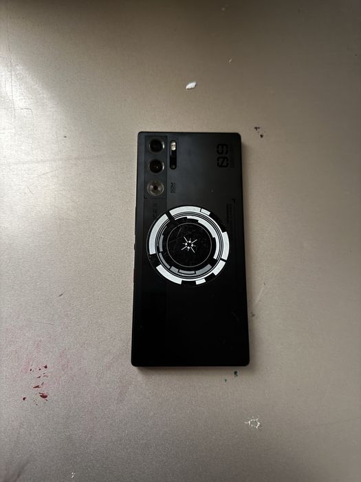 Red Magic 9 pro продам