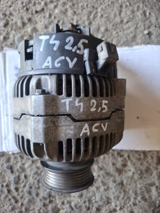 Alternator Wolswagen T4 2.5 ACV