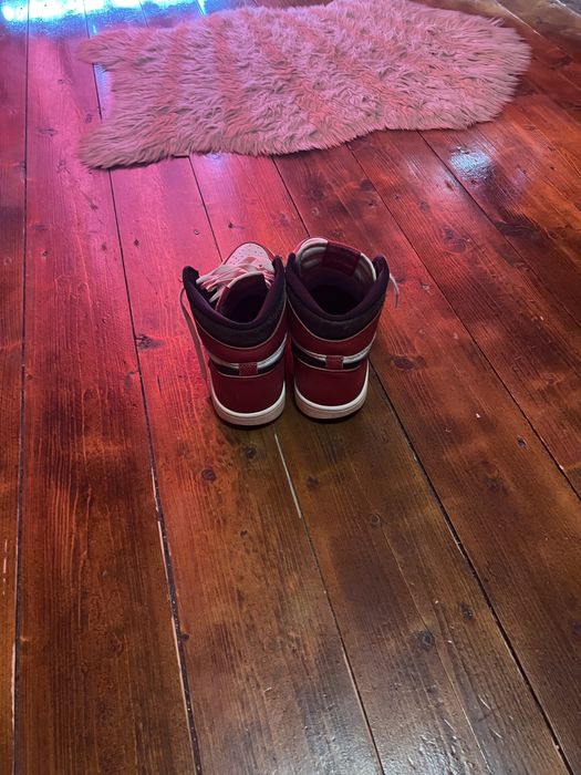 Nike air jordan 1 high lost and found