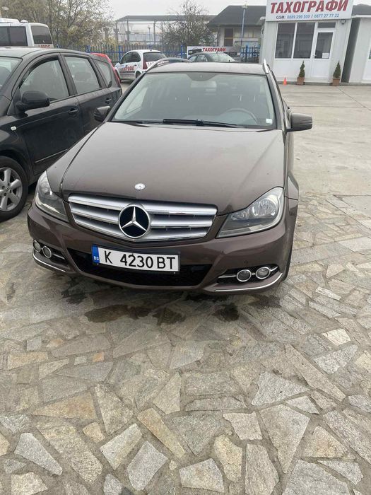Mercedes Benz c200 avantgarde  2013