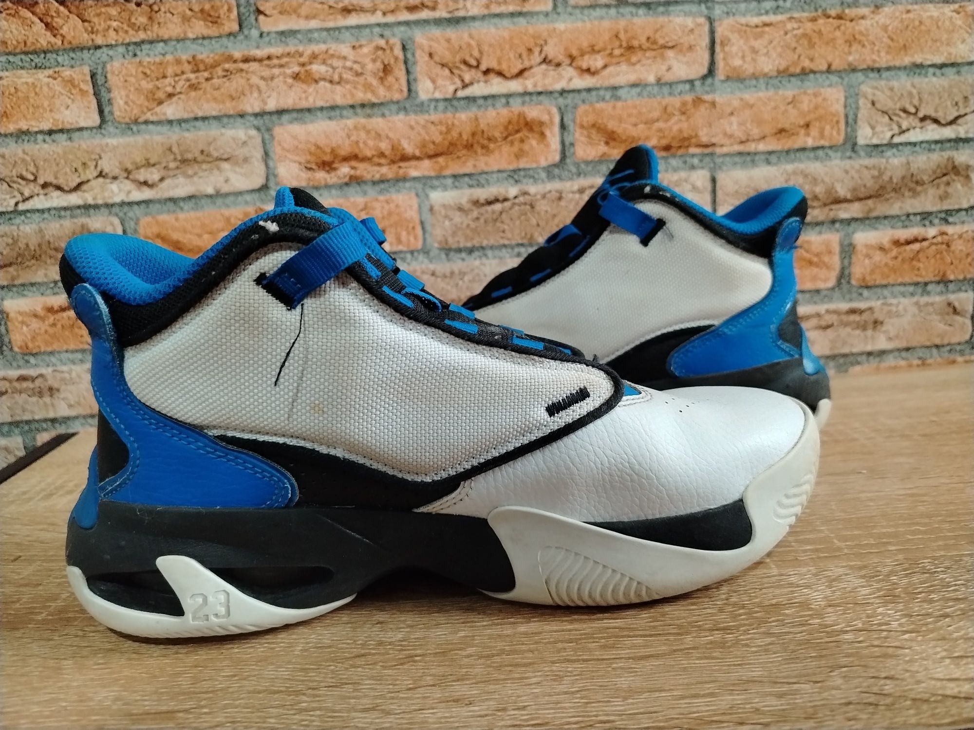 Обувки Nike Air Jodan Max Aura 4