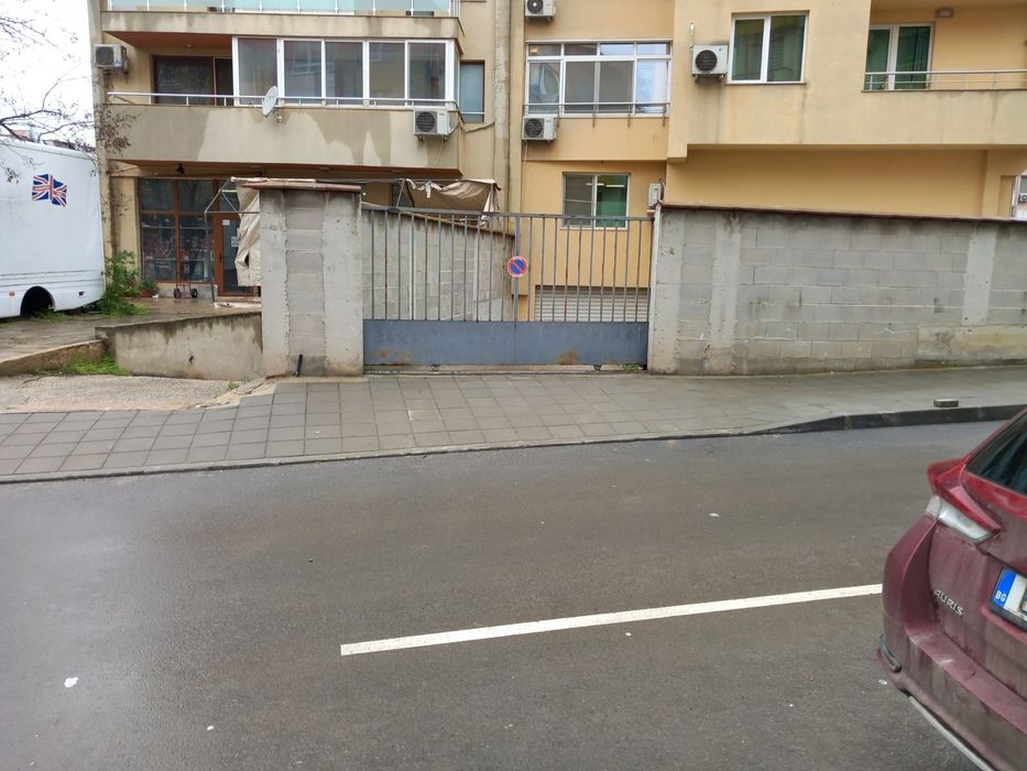 Отдавам паркомясто под наем ул. Мадара