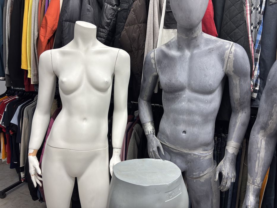 Три броя манекен и един торс
