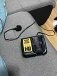 Incarcator original Dewalt DCB115 22V