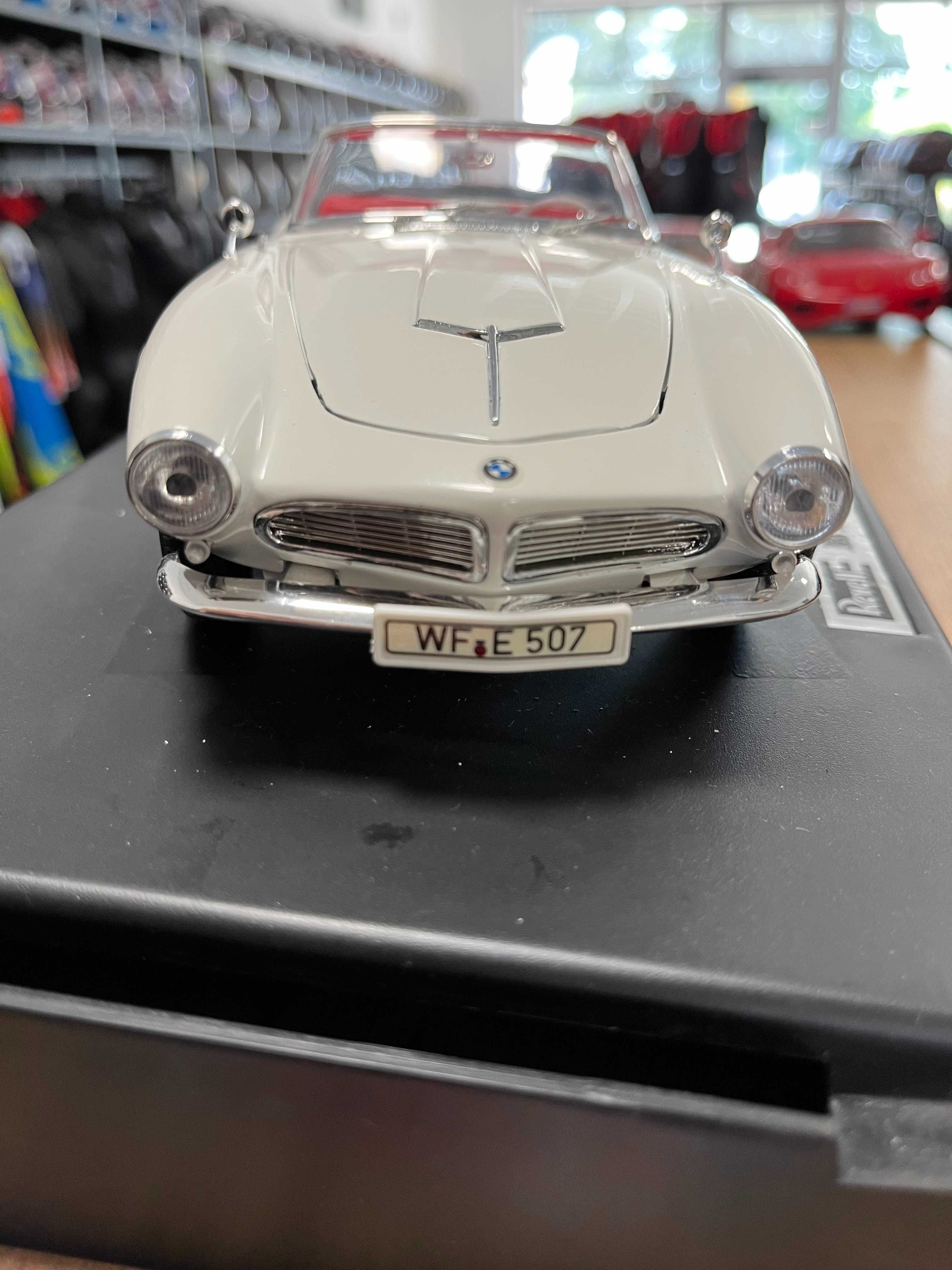 Чисто нов REVELL метален колекционерски модел BMW 507 Touring Sport