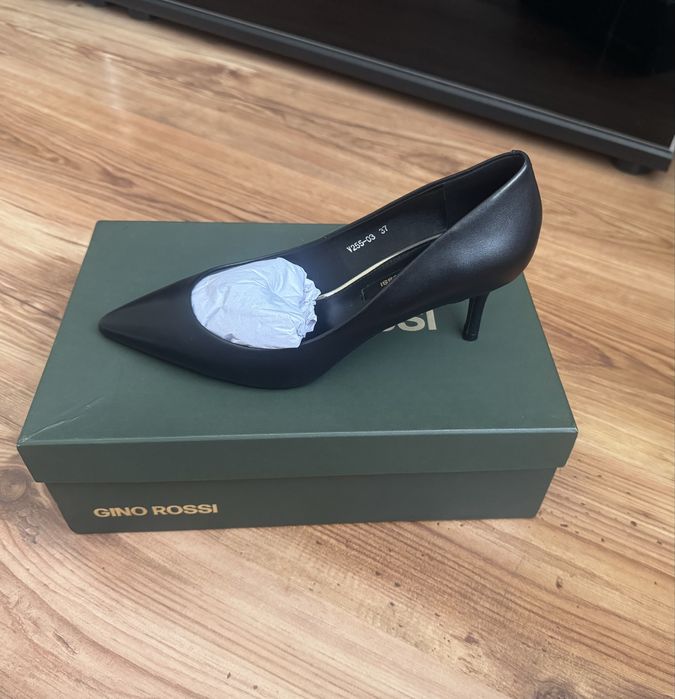 Дамски обувки Gino Rossi, размер 37