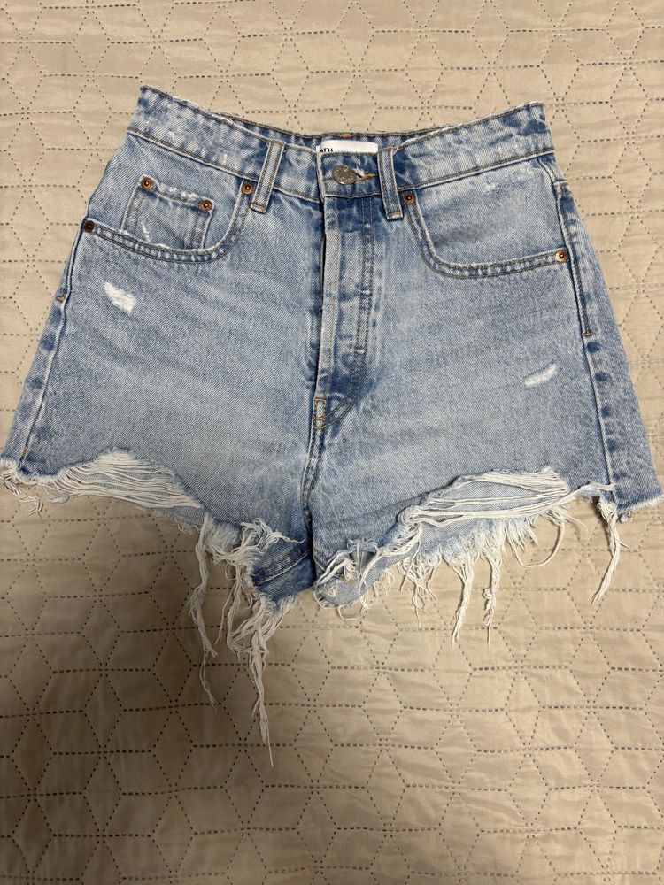 Къси панталонки ZARA