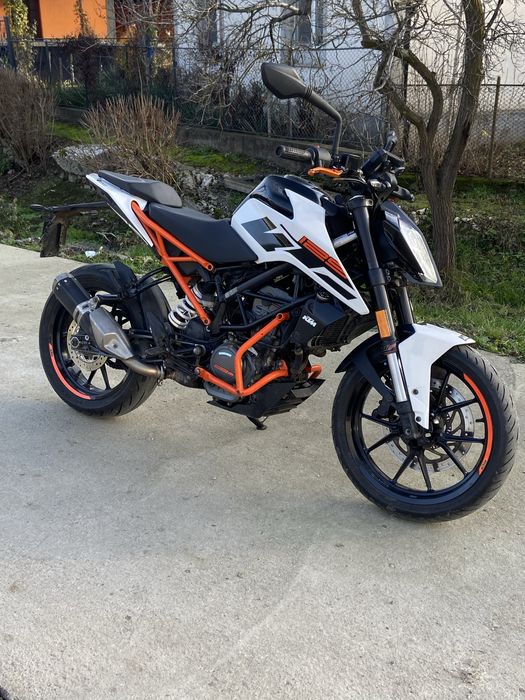 Vand Ktm duke 125 din 2018 {A1)