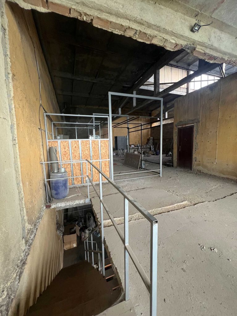 Продава се Промишлена сграда в Добрич, Център - 219 кв.м за 338 €/кв.м - Снимка #12