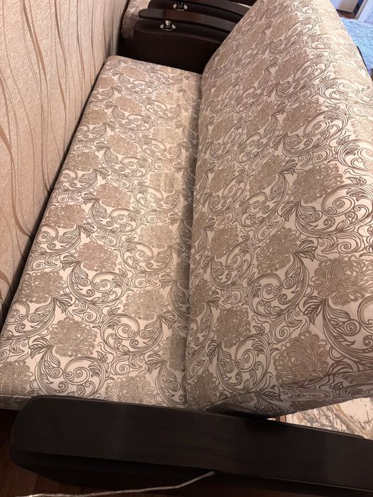 Продам отличном состояние диван.