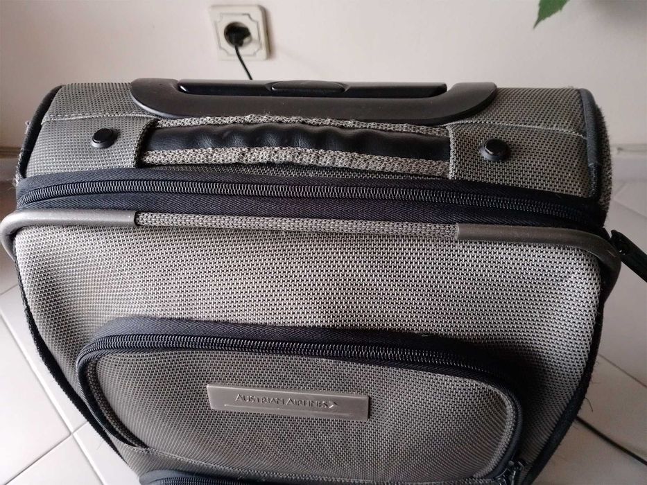 Куфар 2бр  колелца "AUSTRIAN AIRLINES" 50/35/25см  "20лв"!+Доставка!