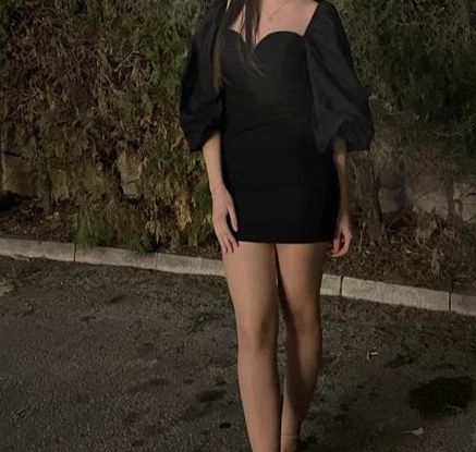 Рокля с буфан ръкави